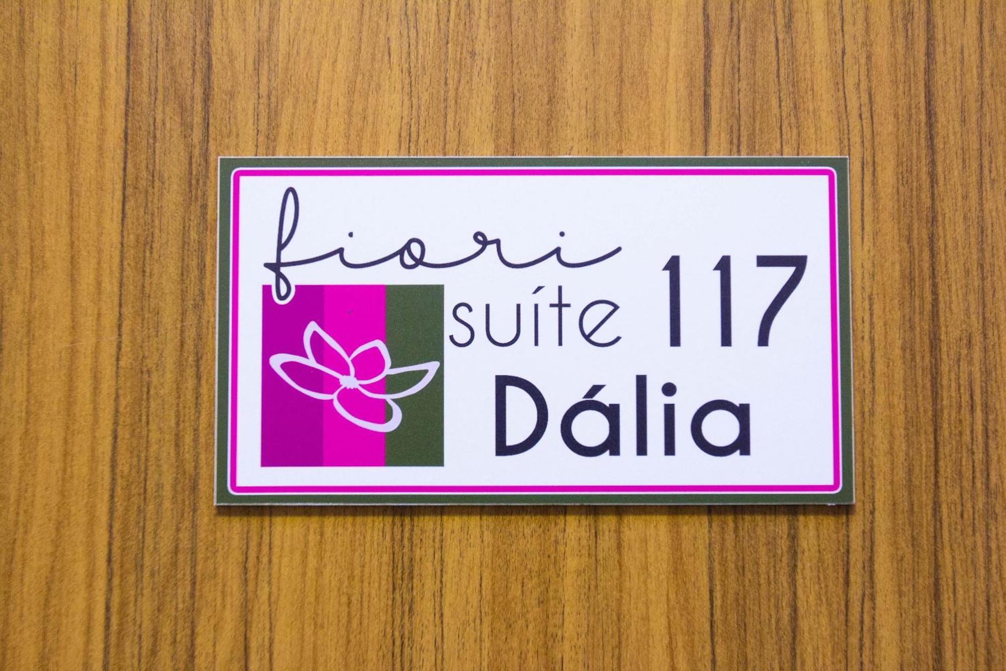 Fiori Suites Гояния Екстериор снимка