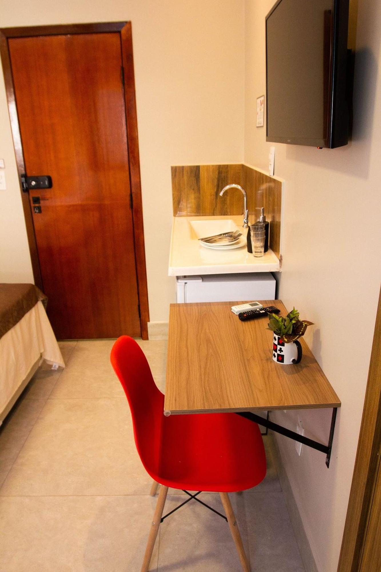 Fiori Suites Гояния Екстериор снимка