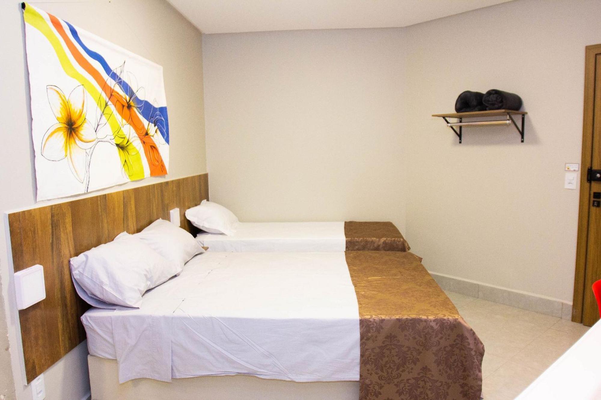 Fiori Suites Гояния Екстериор снимка